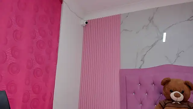 Mily17  online show from April 15, 2026, 11:05 am