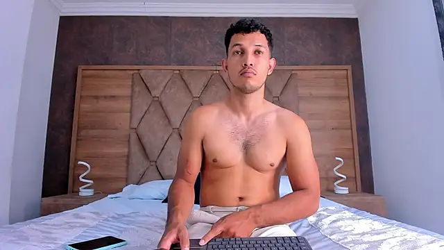 MaxiStanford online show from April 2, 2026, 7:42 pm