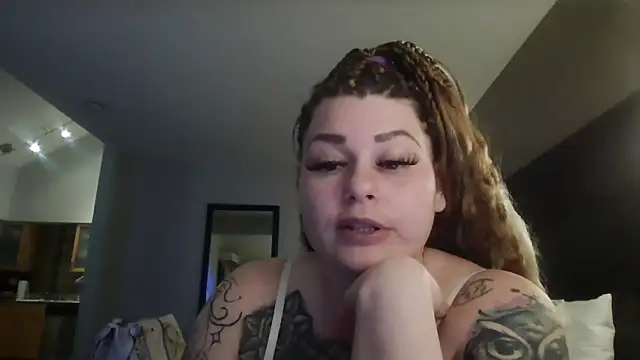 Snapshot of SnowlyLovelyB4U chatting on March 1, 2026, 6:02 am SnowlyLovelyB4U online show from March 1, 2026, 6:02 am