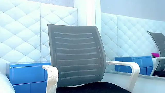 catriona queen16 online show from April 4, 2026, 7:37 am