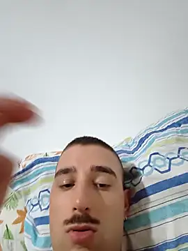 Snapshot of straightdude99 chatting on March 1, 2026, 5:40 am straightdude99 online show from March 1, 2026, 5:40 am