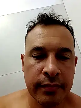 Ezehombre online show from March 18, 2026, 12:14 am