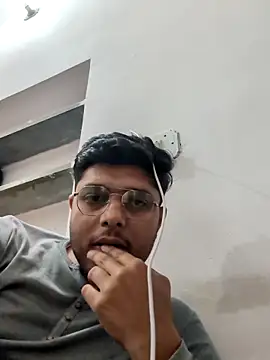 boyxzyzyxxx online show from March 1, 2026, 5:02 pm