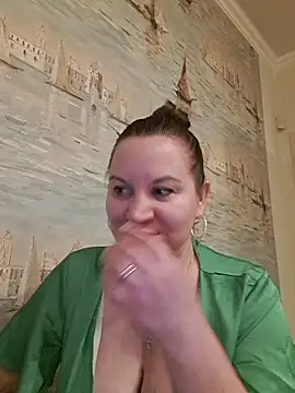 LaraHarper online show from April 16, 2026, 9:37 pm