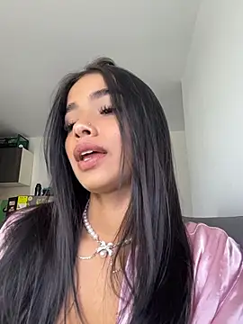 Bella Smithe online show from March 19, 2026, 3:56 pm