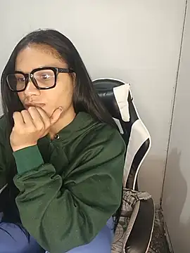 KathLovee online show from May 26, 2026, 3:10 pm