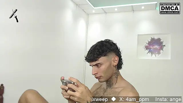 yourxcyberxangel online show from April 4, 2026, 3:46 am