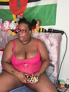 Snapshot of SweetCurvyRose chatting on March 17, 2026, 8:56 pm SweetCurvyRose online show from March 17, 2026, 8:56 pm
