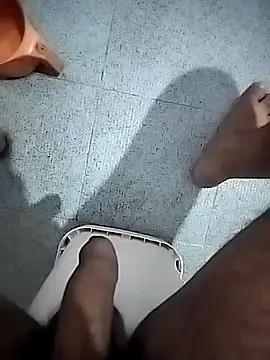 lkjhgf12qwe online show from March 27, 2026, 3:35 pm