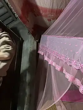 Mimi pussy online show from April 2, 2026, 1:07 pm