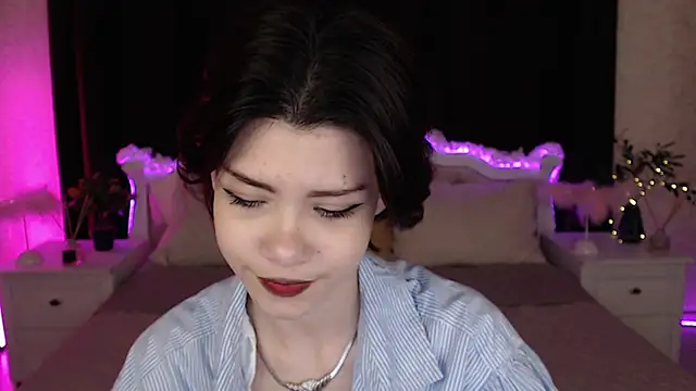 llittle-peachh online show from March 12, 2026, 3:38 pm