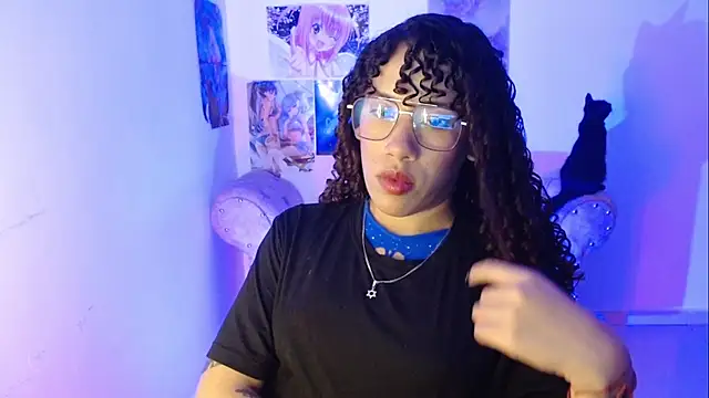 Snapshot of sweetluna_luna chatting on April 9, 2026, 6:19 am sweetluna luna online show from April 9, 2026, 6:19 am