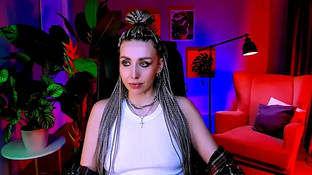 Snapshot of MonicaRiley chatting on April 24, 2026, 6:21 pm MonicaRiley online show from April 24, 2026, 6:21 pm