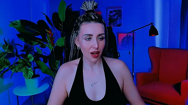 Snapshot of MonicaRiley chatting on May 17, 2026, 1:33 pm MonicaRiley online show from May 17, 2026, 1:33 pm