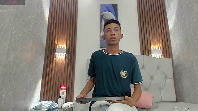 patrick lovee online show from April 7, 2026, 1:46 pm