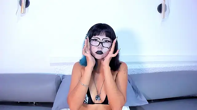 KleoLennox online show from March 31, 2026, 1:40 am