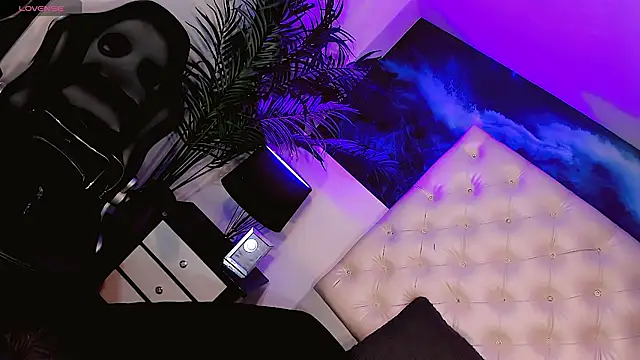 Valentiina Foxx online show from July 4, 2026, 11:16 am