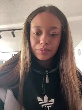 Baby Pink Love online show from April 13, 2026, 6:12 pm