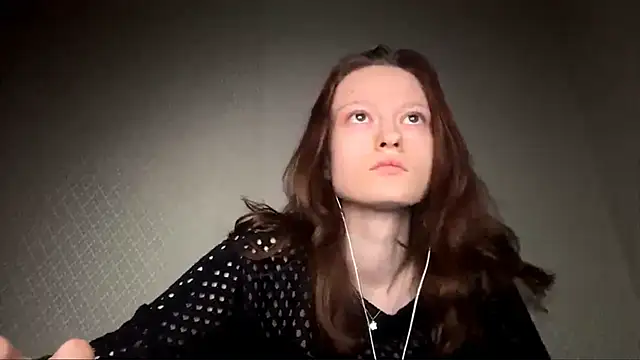 Snapshot of HousedMud chatting on March 2, 2026, 9:44 pm HousedMud online show from March 2, 2026, 9:44 pm