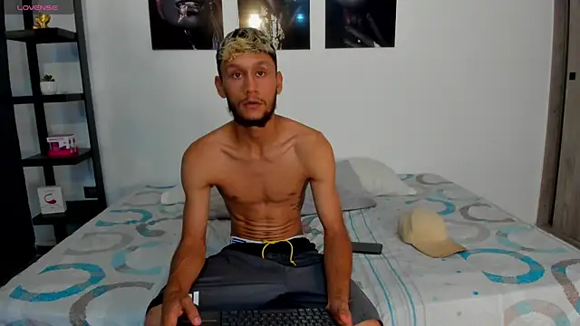 TedyX99 online show from April 4, 2026, 9:10 pm