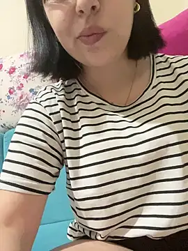 Snapshot of edeece chatting on March 3, 2026, 10:50 pm edeece online show from March 3, 2026, 10:50 pm