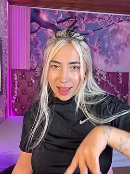 Snapshot of ManuelaVeeleez chatting on July 2, 2026, 4:51 am ManuelaVeeleez online show from July 2, 2026, 4:51 am