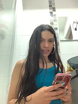 SweetCherry   online show from April 16, 2026, 9:39 pm