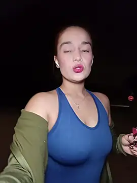 isabella ferrer99 online show from May 29, 2026, 4:51 am