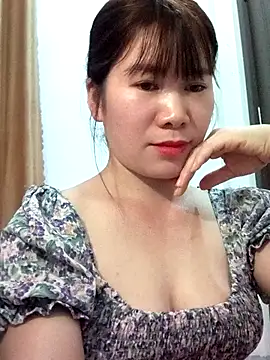 Snapshot of Bondgirl_9 chatting on May 21, 2026, 3:42 pm Bondgirl 9 online show from May 21, 2026, 3:42 pm