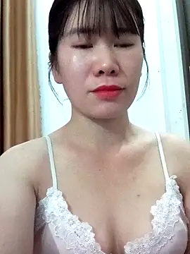 Snapshot of Bondgirl_9 chatting on May 26, 2026, 7:01 pm Bondgirl 9 online show from May 26, 2026, 7:01 pm