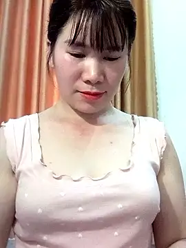Snapshot of Bondgirl_9 chatting on May 16, 2026, 6:34 am Bondgirl 9 online show from May 16, 2026, 6:34 am