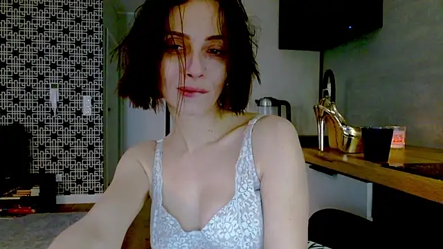 Snapshot of misssweet chatting on April 3, 2026, 4:35 pm misssweet online show from April 3, 2026, 4:35 pm