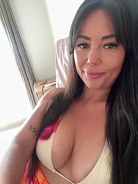 Snapshot of Tammy_Tease chatting on April 28, 2026, 10:08 am Tammy Tease online show from April 28, 2026, 10:08 am