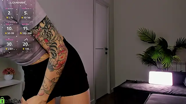 Snapshot of Ellish_Hill chatting on March 11, 2026, 1:10 am Ellish Hill online show from March 11, 2026, 1:10 am