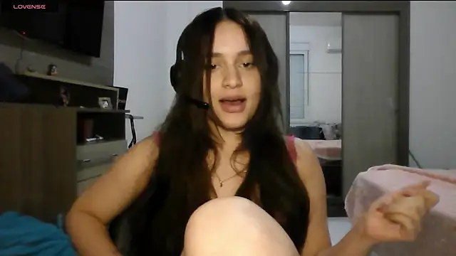 Willowlk online show from April 15, 2026, 11:27 pm