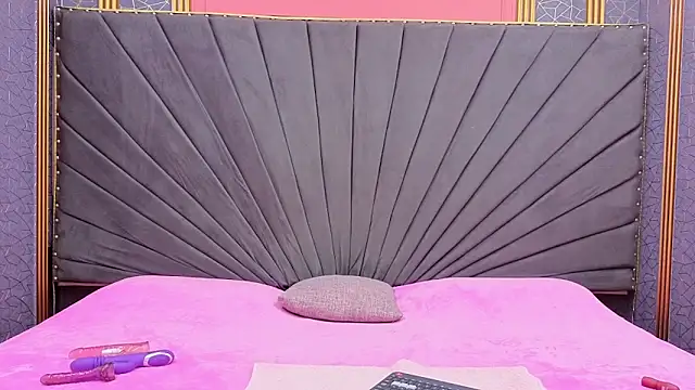 Kaely-Hot- online show from March 12, 2026, 2:10 pm