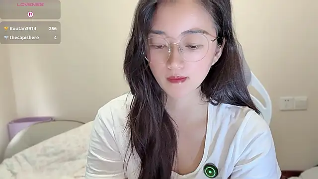 jinxiyao01 online show from June 18, 2026, 2:32 am