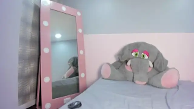 Sol Radiant online show from March 18, 2026, 12:41 pm