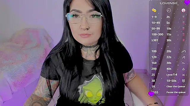 heeyy kitty online show from May 16, 2026, 9:03 pm