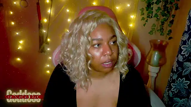 Goddess MercedesRedd online show from June 26, 2026, 1:39 pm