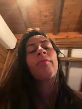 Geovana blan online show from April 24, 2026, 1:07 am