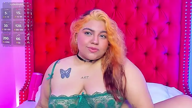 Snapshot of SunnyHoney_ chatting on July 20, 2026, 12:18 pm SunnyHoney online show from July 20, 2026, 12:18 pm
