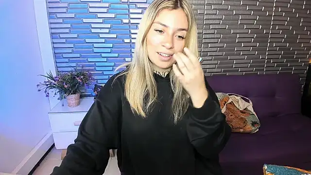 Snapshot of Tamaraa_velez chatting on May 5, 2026, 9:07 pm Tamaraa velez online show from May 5, 2026, 9:07 pm