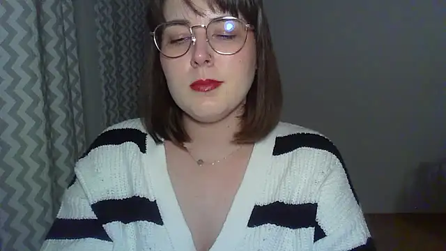 ClaraHard online show from April 17, 2026, 7:28 pm