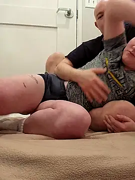 luckilyfound4 online show from March 29, 2026, 11:06 pm