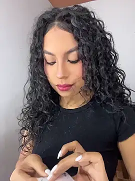 AmeliaAndersson online show from May 14, 2026, 7:27 am