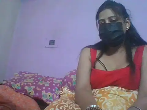 Snapshot of DRAMA__QUEEN chatting on April 4, 2026, 7:53 pm DRAMA QUEEN online show from April 4, 2026, 7:53 pm