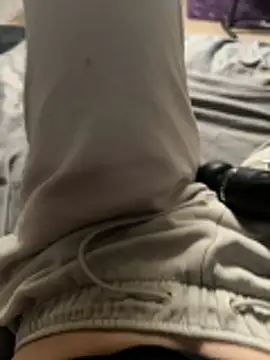 Snapshot of aleexii_s chatting on April 10, 2026, 12:23 pm aleexii s online show from April 10, 2026, 12:23 pm