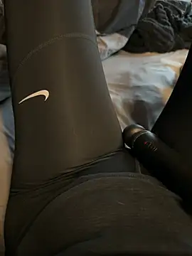 Snapshot of aleexii_s chatting on March 23, 2026, 3:56 pm aleexii s online show from March 23, 2026, 3:56 pm