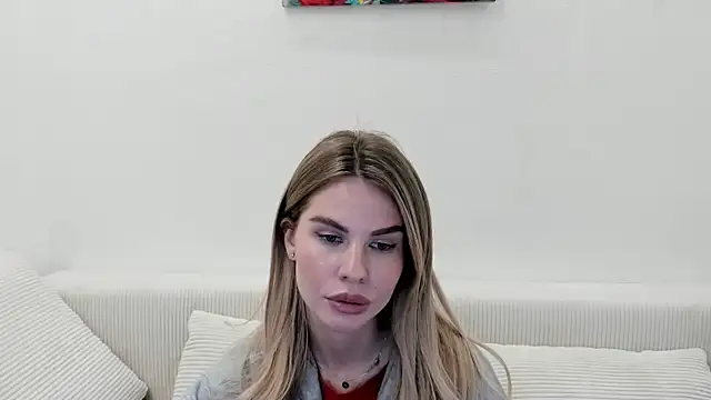 Snapshot of MollyCem chatting on March 12, 2026, 4:33 pm MollyCem online show from March 12, 2026, 4:33 pm